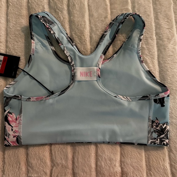 ‼️NWT‼️ NIKE - Sports Bra - Picture 2 of 6
